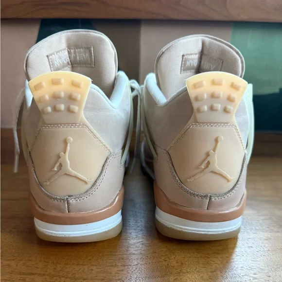 Air Jordan 4 Retro “SHIMMER” - Picture 3 of 8